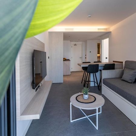 Art Apartments Castelldefels Exterior foto
