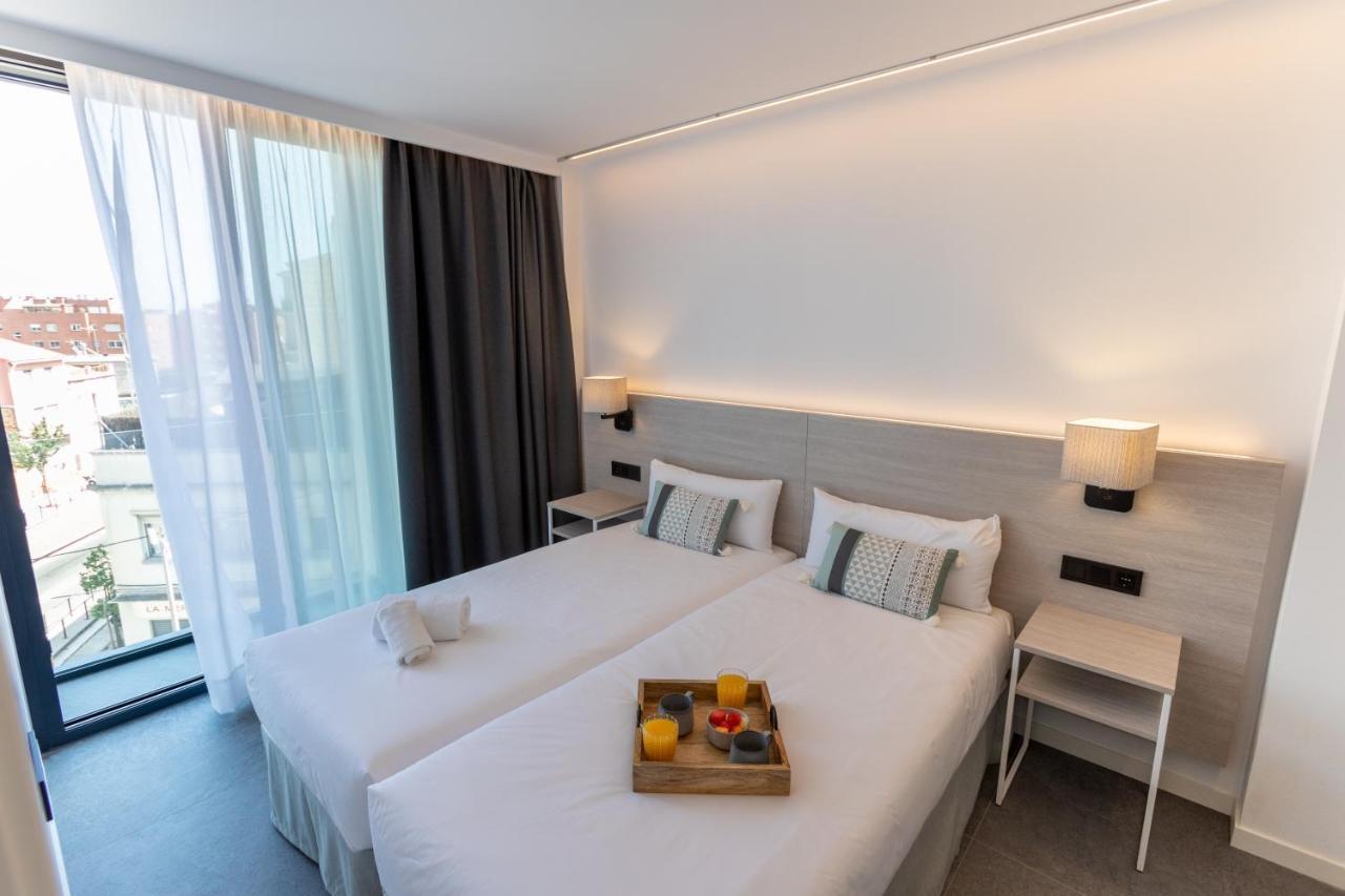 Art Apartments Castelldefels Exterior foto