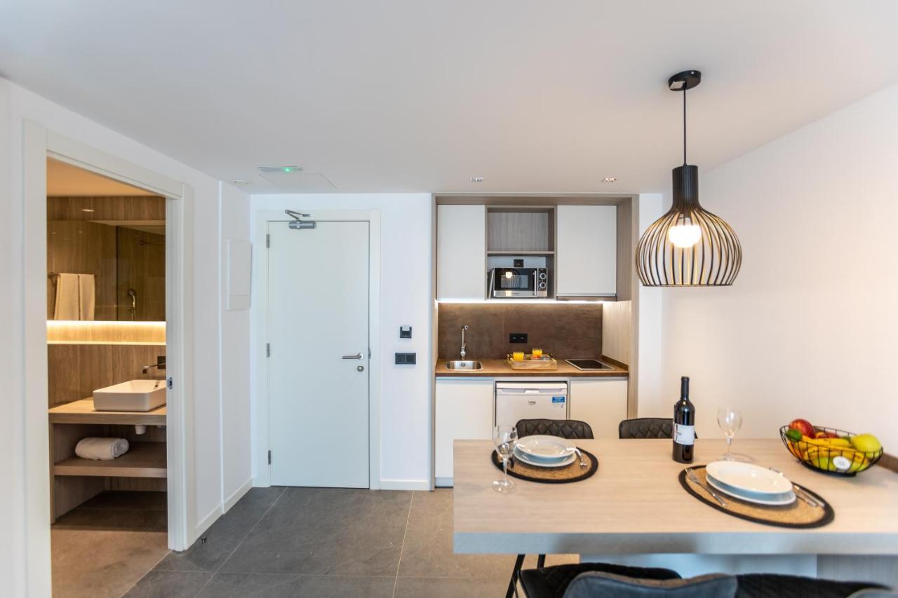 Art Apartments Castelldefels Exterior foto