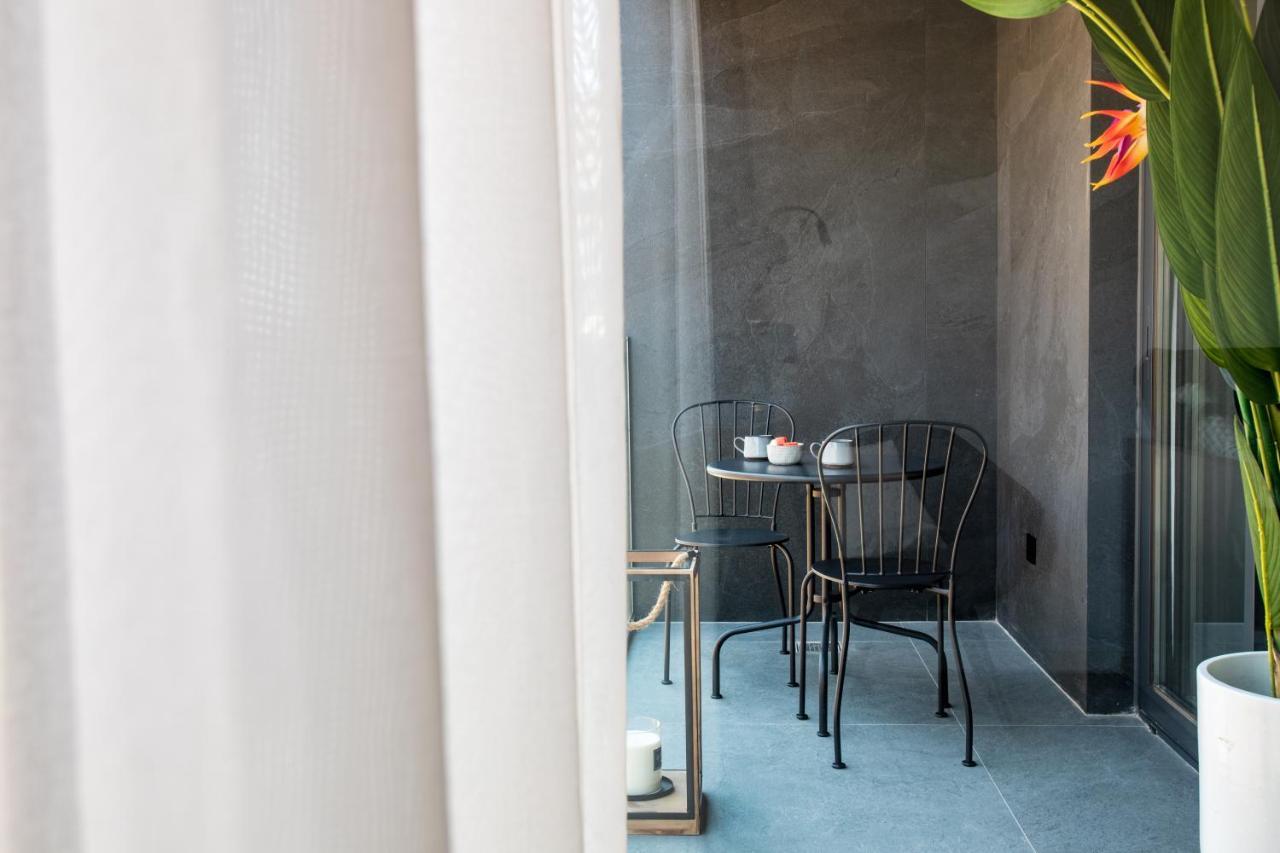 Art Apartments Castelldefels Exterior foto