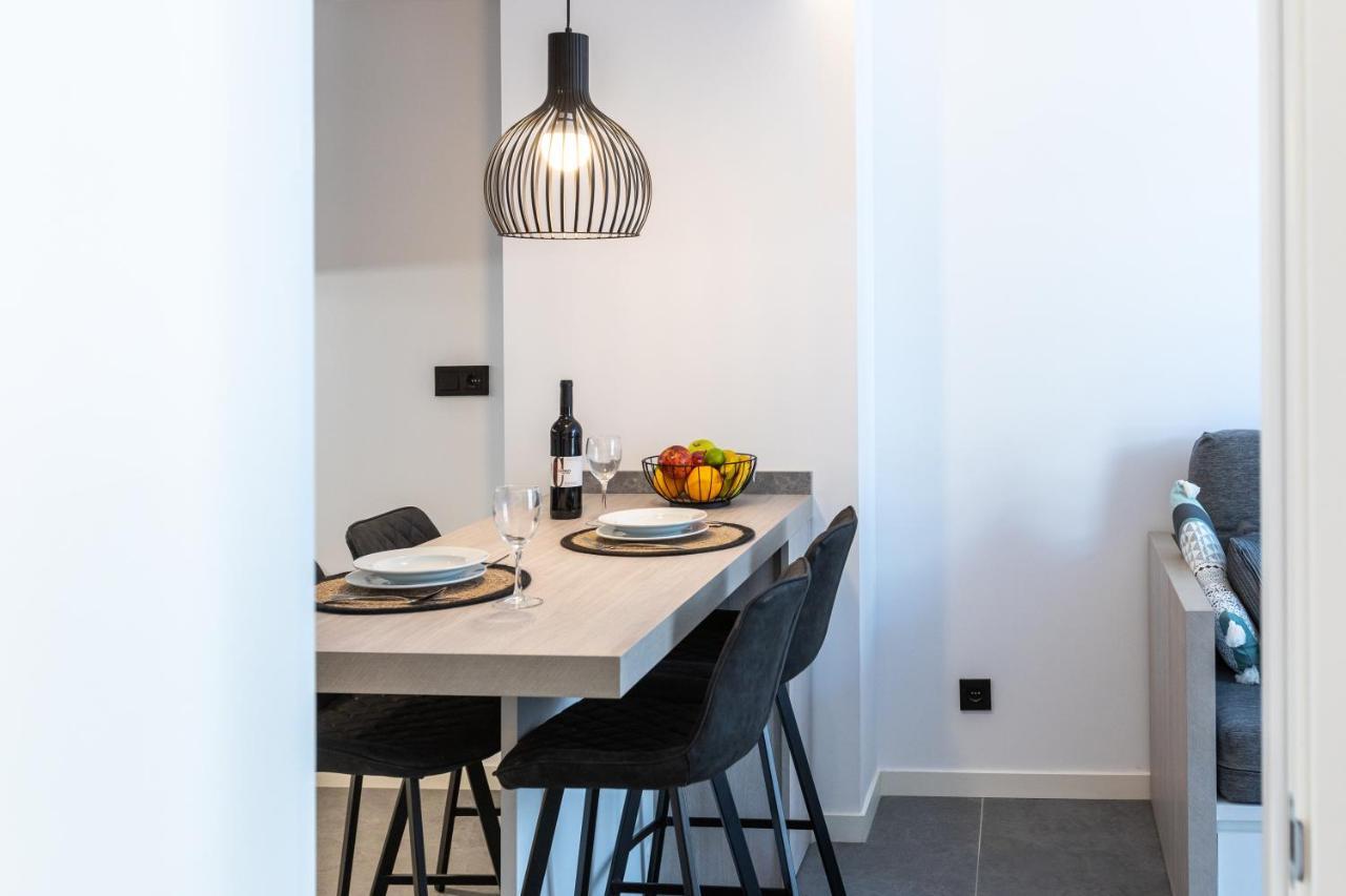 Art Apartments Castelldefels Exterior foto