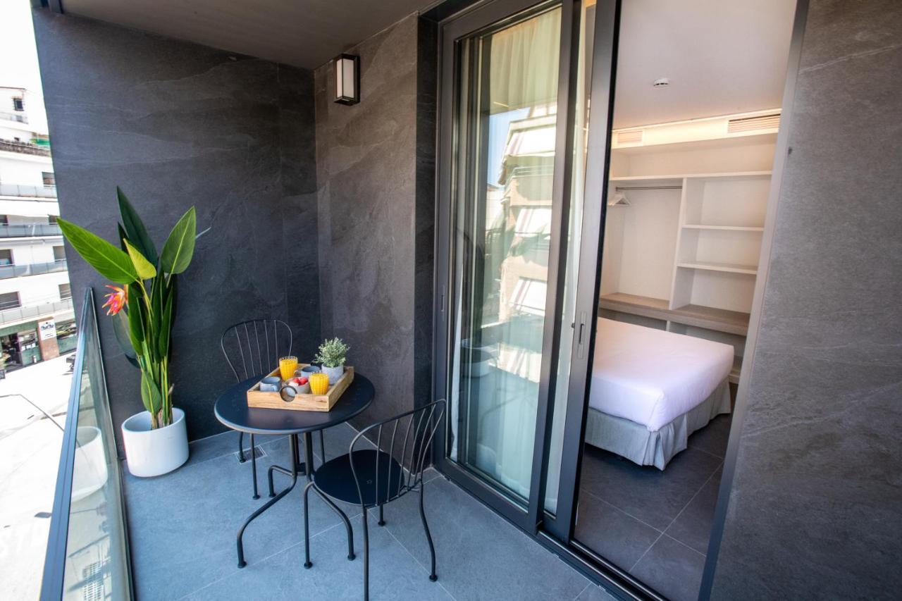 Art Apartments Castelldefels Exterior foto