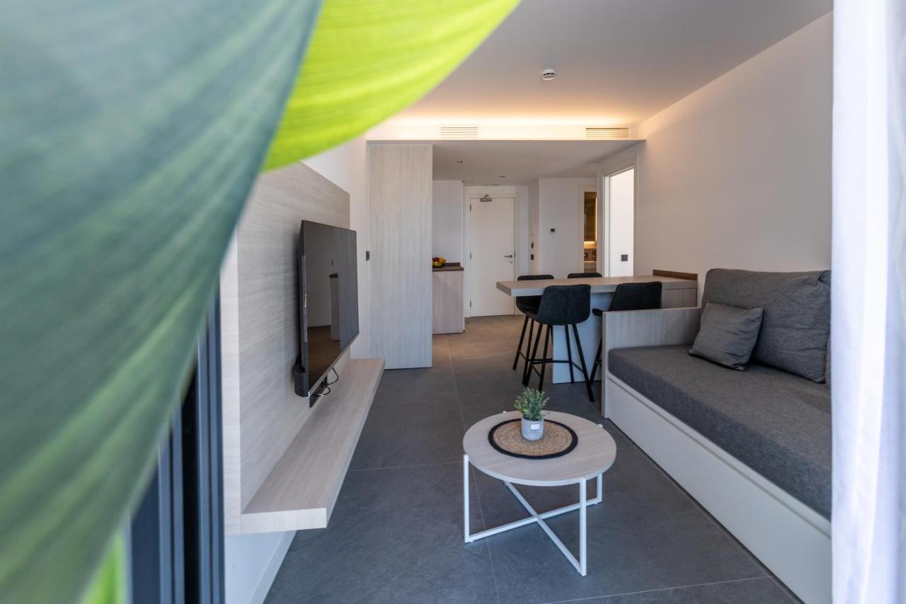 Art Apartments Castelldefels Exterior foto